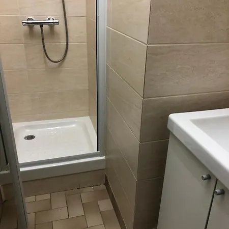 A Pres Du Pont Mirabeau Et Tour Eiffel Apartment Paris