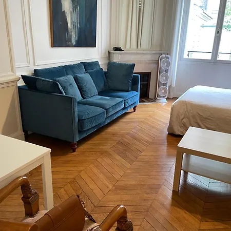 A Pres Du Pont Mirabeau Et Tour Eiffel Apartman