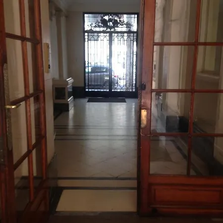 A Pres Du Pont Mirabeau Et Tour Eiffel * Paris