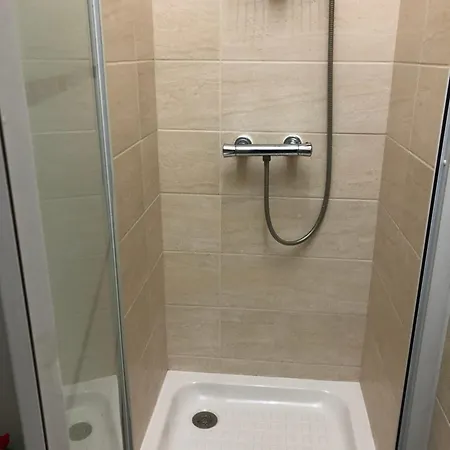 A Pres Du Pont Mirabeau Et Tour Eiffel Apartment *