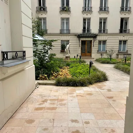 A Pres Du Pont Mirabeau Et Tour Eiffel Apartment Paris